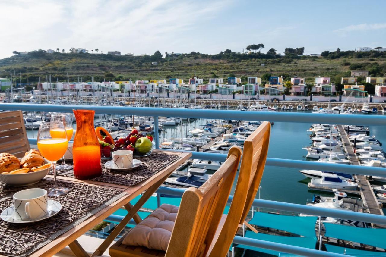 Funtastic Marina 1b3b Apartment